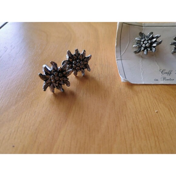 Vintage Edelweiss Cufflinks Pewter by Christina Alpine Flower Austria - Picture 2 of 3